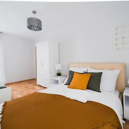 New Apartment-old Town-4 Rooms-new Building-garage Apartman Wrocław