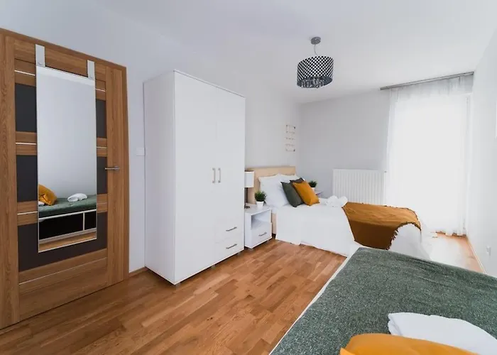 Apartment New Apartment-old Town-4 Rooms-new Building-garage Wroclaw