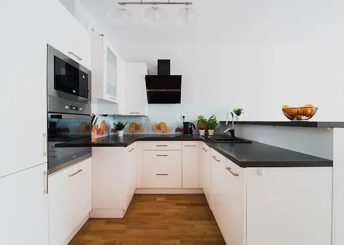 Apartment New Apartment-old Town-4 Rooms-new Building-garage Wroclaw