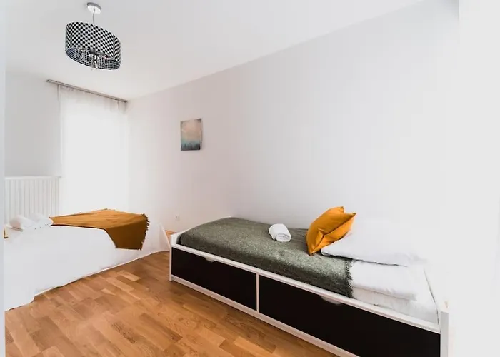 New Apartment-old Town-4 Rooms-new Building-garage Apartment