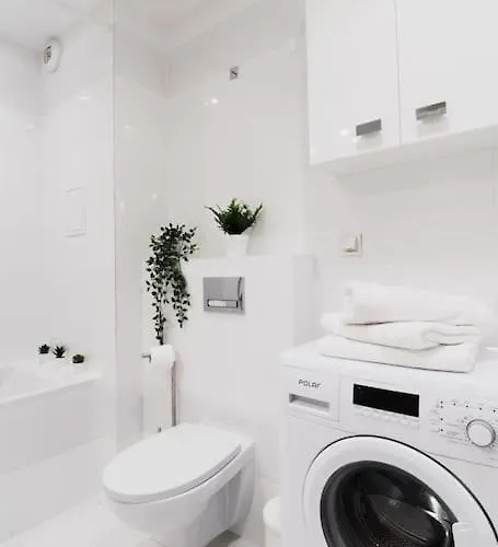 Apartment New Apartment-old Town-4 Rooms-new Building-garage Wroclaw